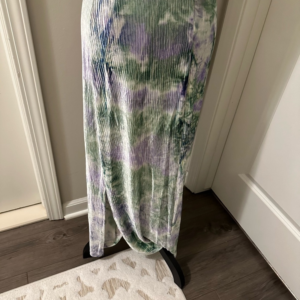 Find Me Now Tie Dye Velvet Dress - Picture 7 of 9